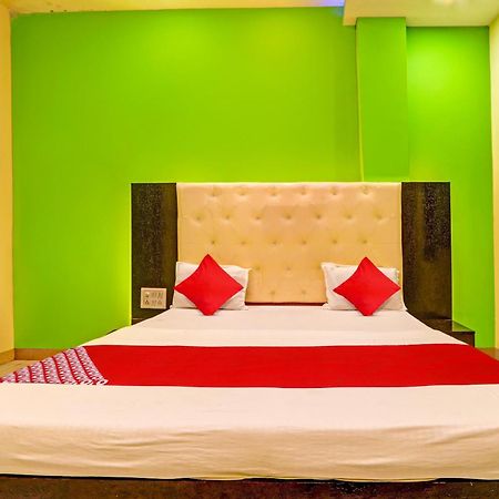 Oyo Flagship Hotel Samruddhi Lodge Nirmal  Eksteriør bilde