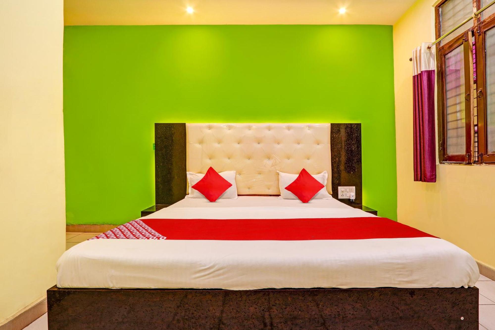 Oyo Flagship Hotel Samruddhi Lodge Nirmal  Eksteriør bilde