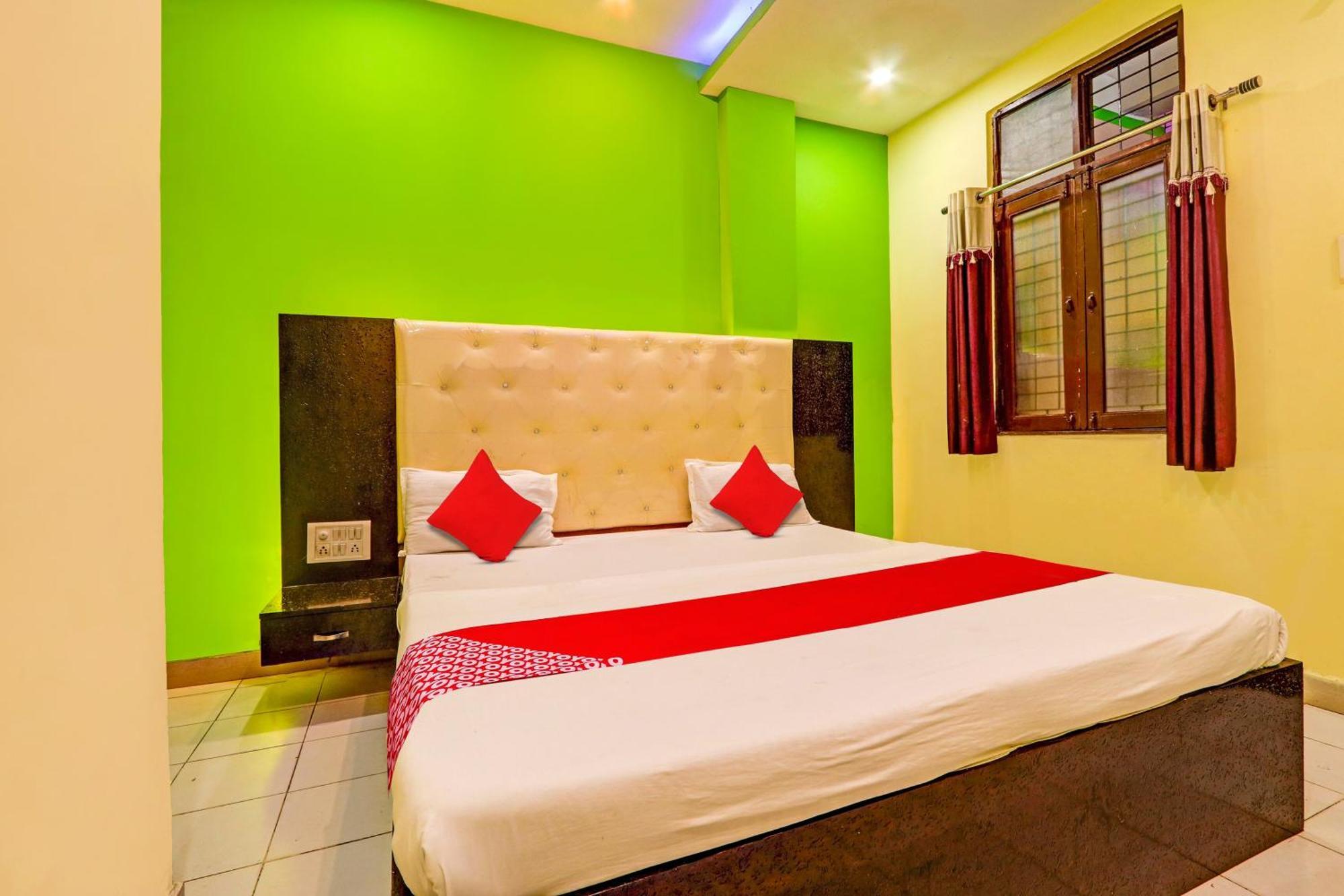 Oyo Flagship Hotel Samruddhi Lodge Nirmal  Eksteriør bilde