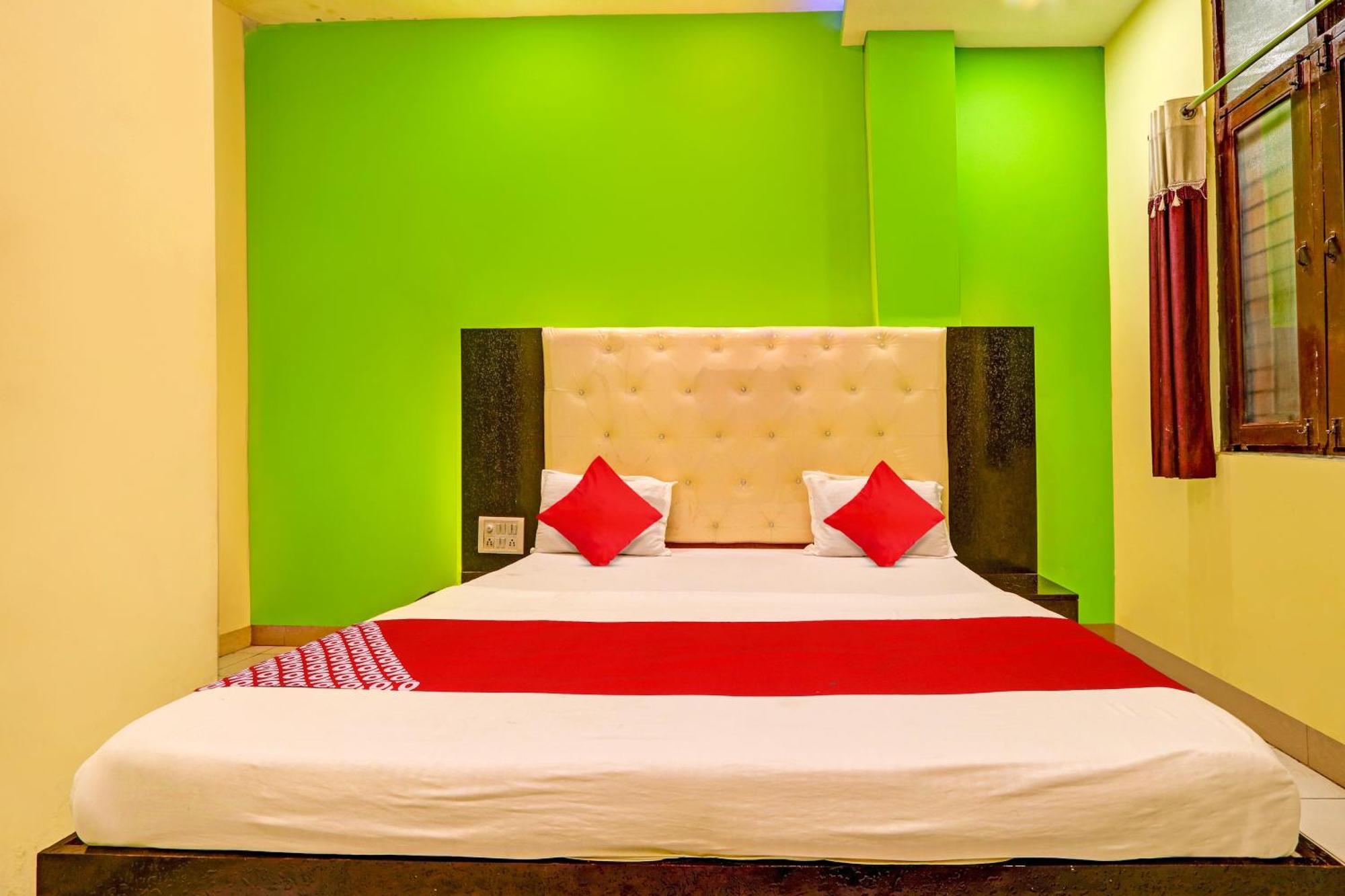 Oyo Flagship Hotel Samruddhi Lodge Nirmal  Eksteriør bilde