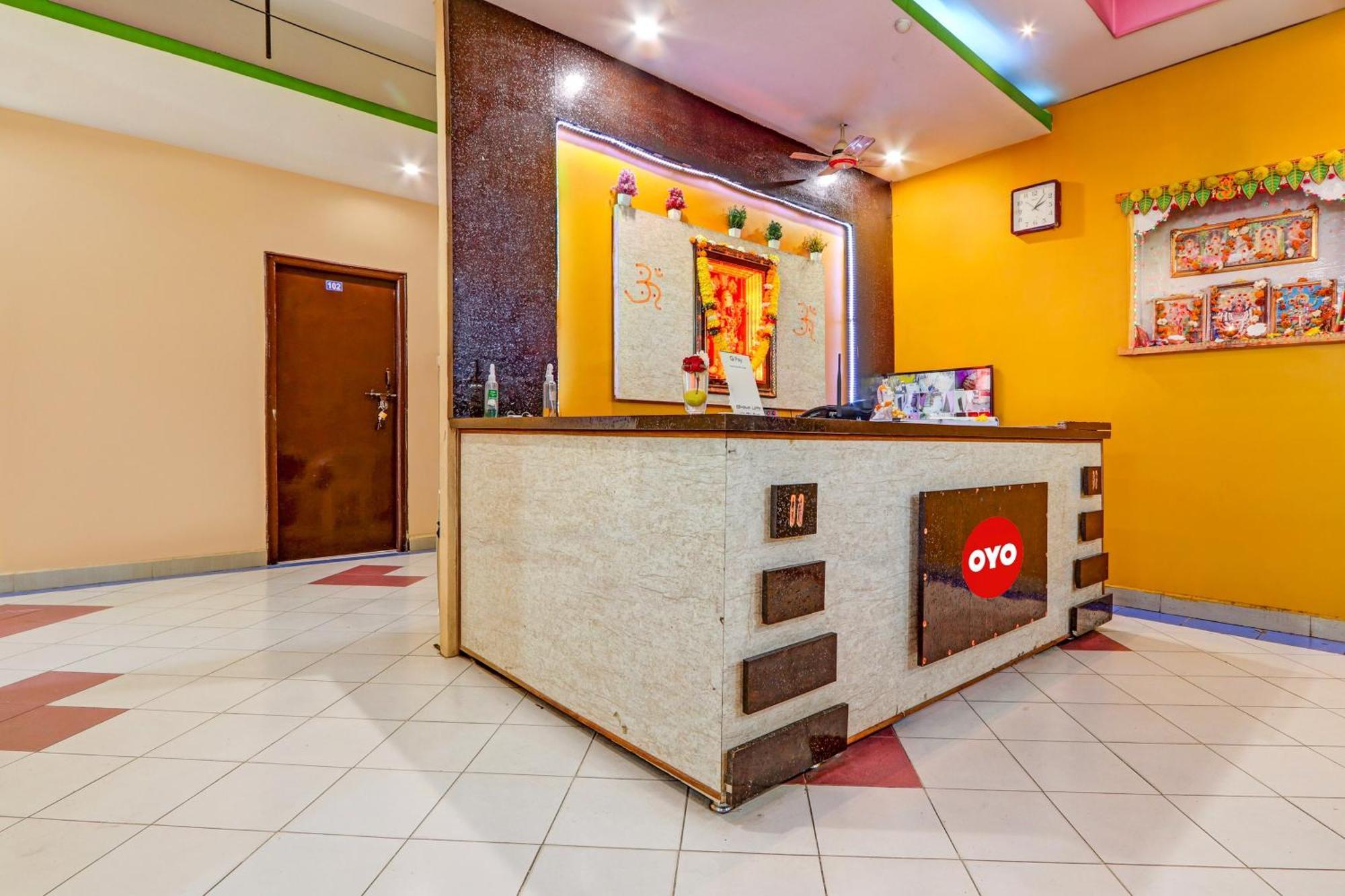 Oyo Flagship Hotel Samruddhi Lodge Nirmal  Eksteriør bilde